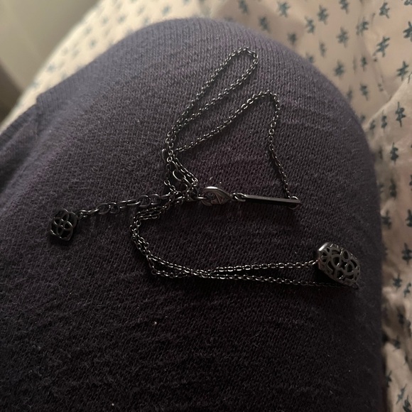 Blue drusy gunmetal Kendra Scott Elisa necklace - Picture 3 of 3